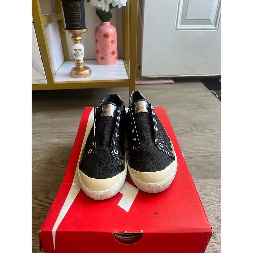 Coach Felix Women Black and Silver Slip On Signature C Logo Size 9 A5010